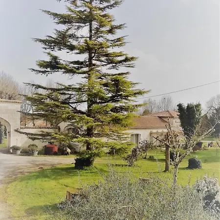 Domaine Des Tonneaux Bed & Breakfast