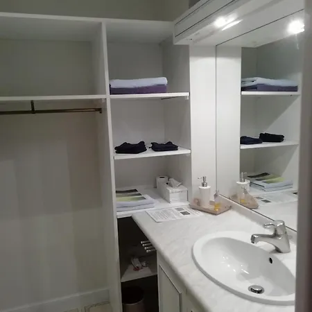 Domaine Des Tonneaux *